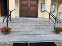 schody głównego wejścia po remoncie